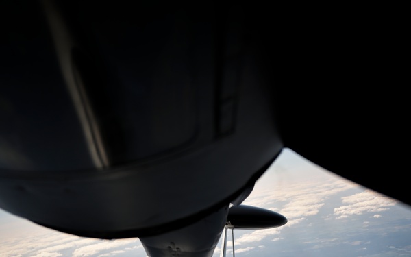 NATO AWACS performs air-to-air refueling
