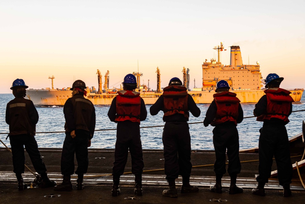 USS Ronald Reagan (CVN 76) conducts fueling-at-sea with USNS Rappahannock (T-AO 204)