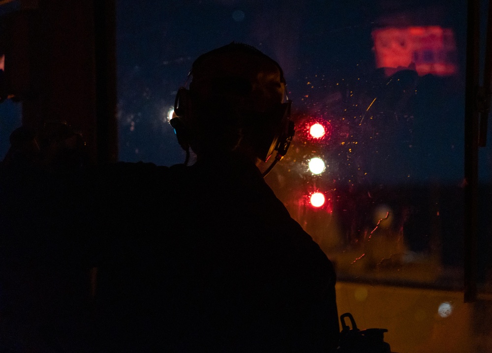 USS Ronald Reagan (CVN 76) conducts fueling-at-sea with USNS Rappahannock (T-AO 204)