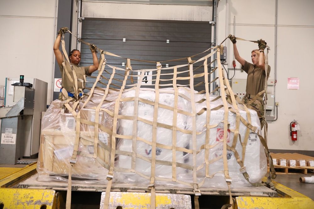 87th Aerial Port Squadron train with 721st Aerial Port Squadron for annual tour