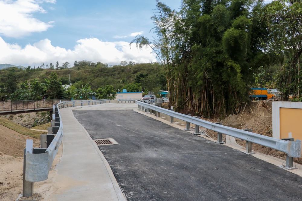 Jayuya mayor inagurates bridge built with FEMA funding