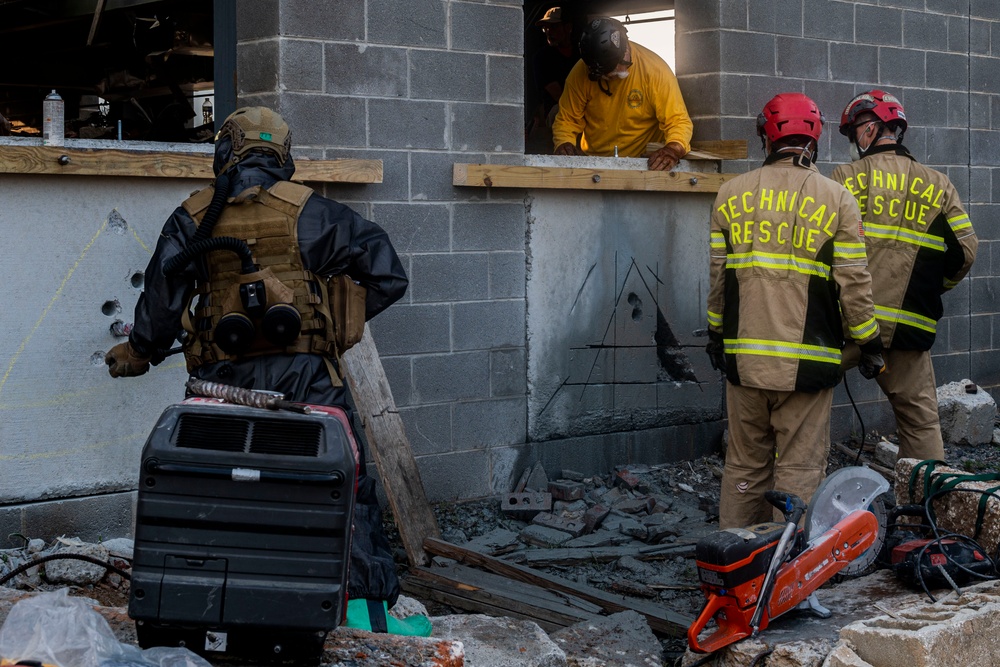 Joint service CBRN exercise a perfect opportunity for USAMMDA’s wearable health monitor team