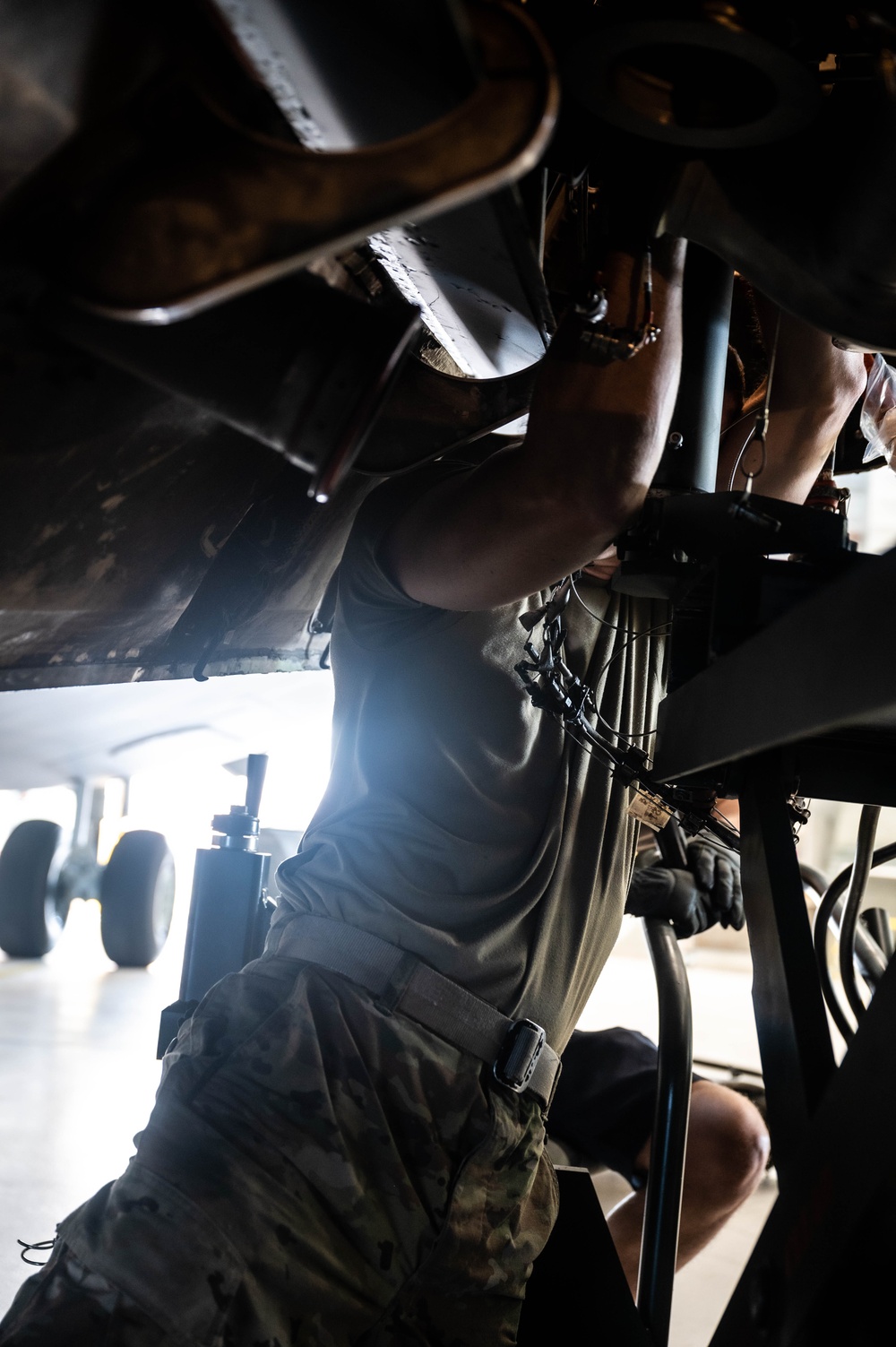 Airmen at work: 911th aerospace propulsion technicians swap APU