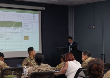 1st TSC Soldiers, civilians learn Knowledge Management from the experts