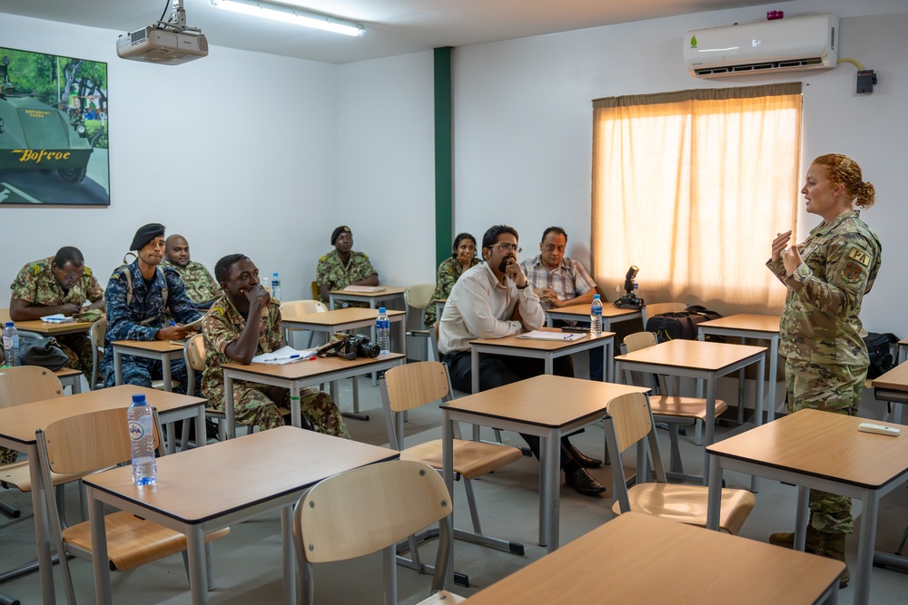 SDNG partner with Suriname Armed Forces for communications conference