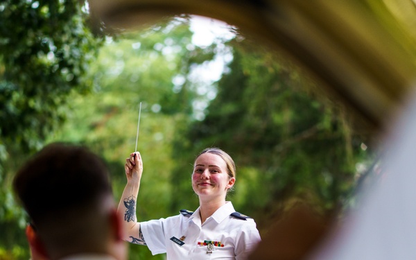 Staff Sgt. Dakota Dugan Conducts 198th Army Band