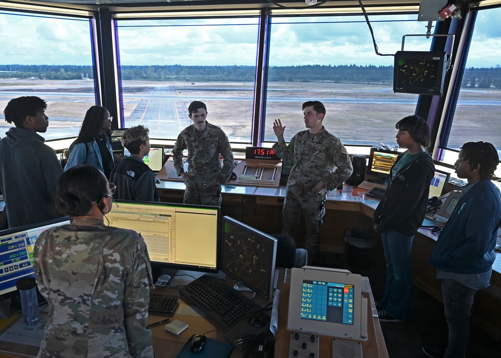 Organization of Black Aerospace Professionals experience 62d AW airlift capabilities