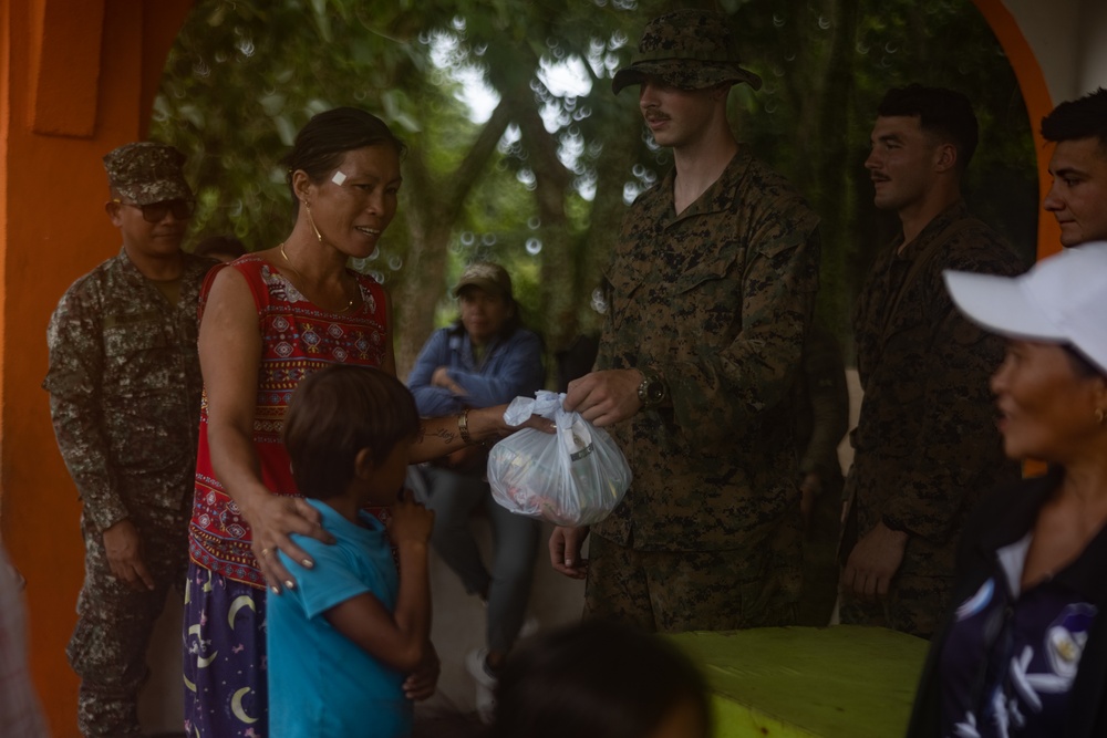 U.S., Philippine Marines visit local elementary school in Punta Baja