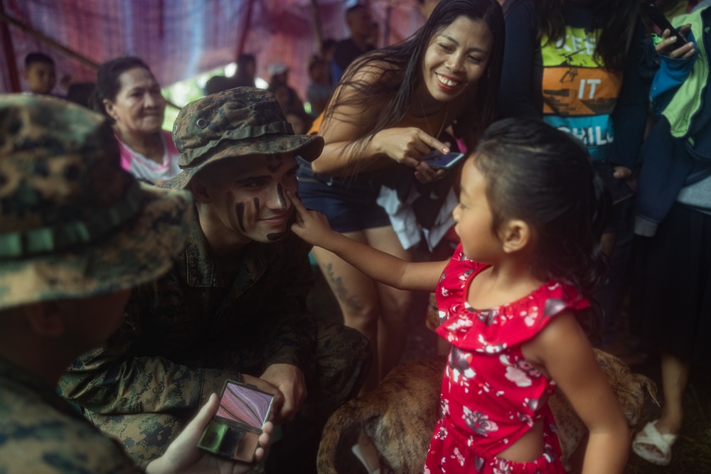 U.S., Philippine Marines visit local elementary school in Punta Baja