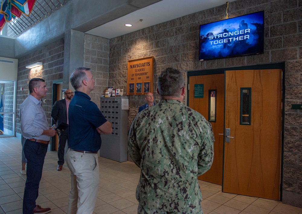 Under Secretary of the Navy Visits NAVSCIATTS