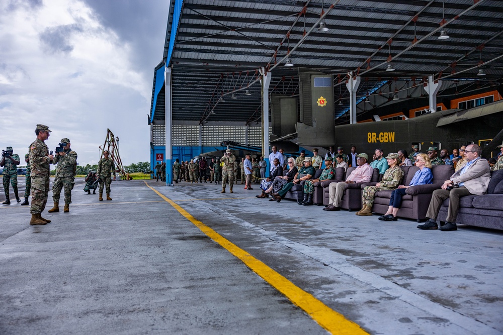 SOUTHCOM Commanding General, other foreign dignitaries visit TRADEWINDS 23