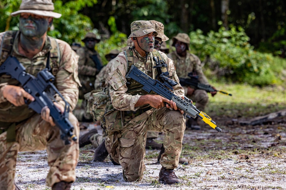 Bermuda Governor visits troops at TRADEWINDS 23