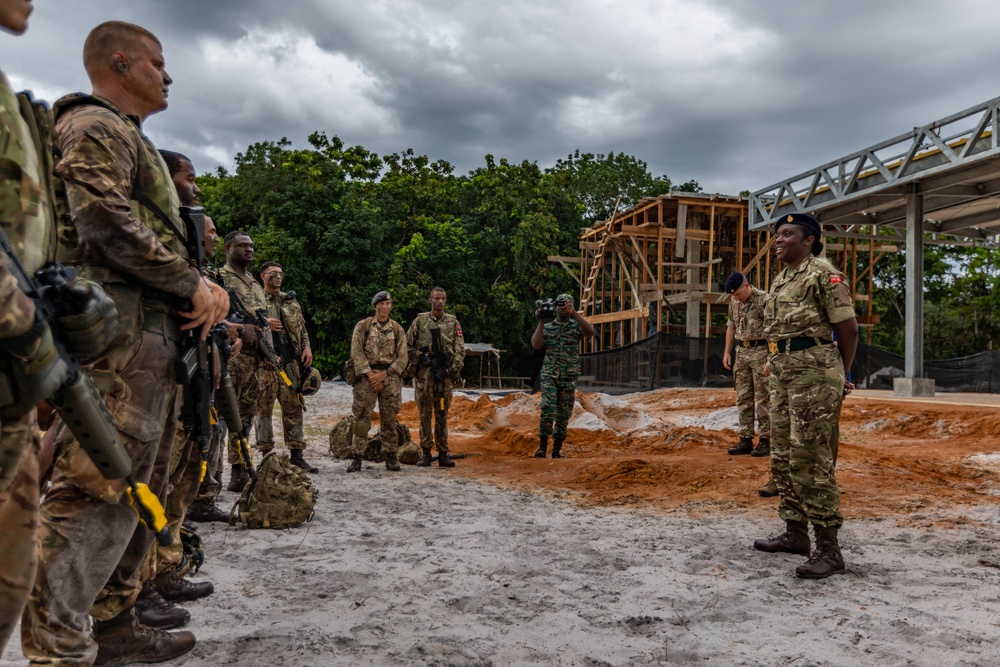 Bermuda Governor visits troops at TRADEWINDS 23