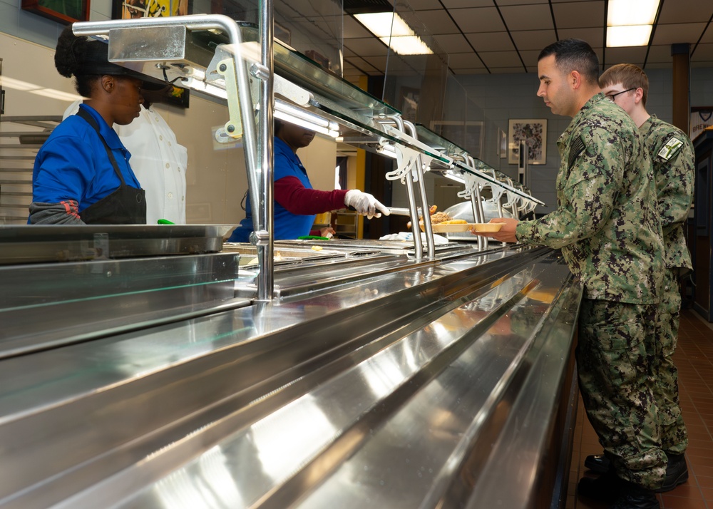 Galley 535 Hosts &quot;Great American Backyard BBQ&quot; Meal