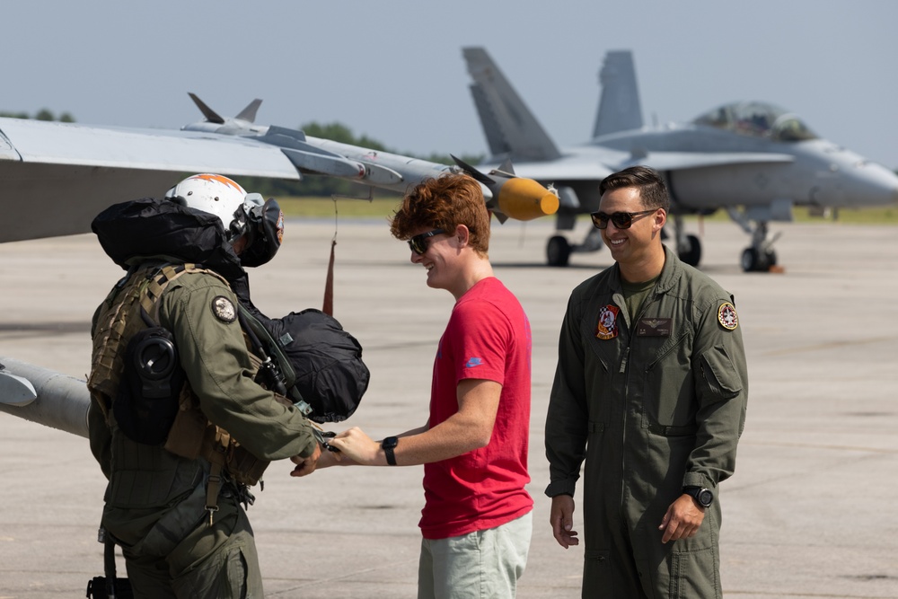 Lt. Col. Dickerson celebrates final flight with MCAS Beaufort