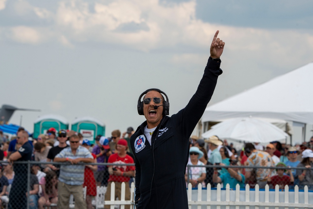 Thunderbirds headline Dayton Air Show