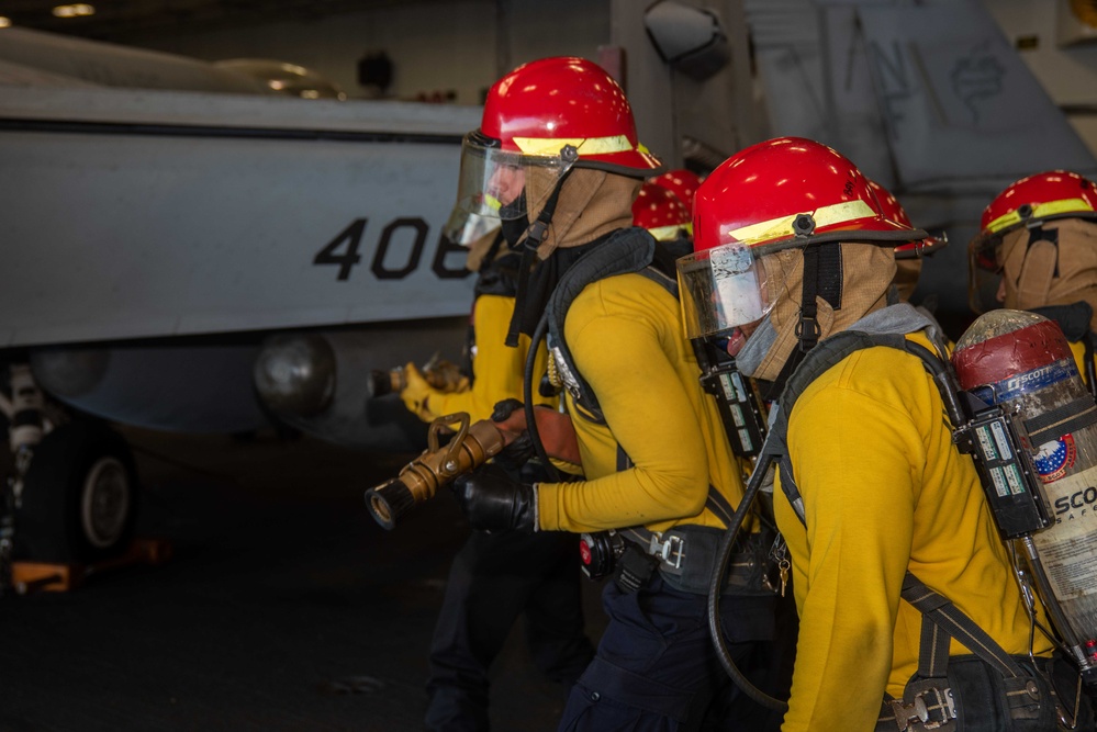 USS Ronald Reagan (CVN 76) USS Ronald Reagan (CVN 76) conducts general quarters drill