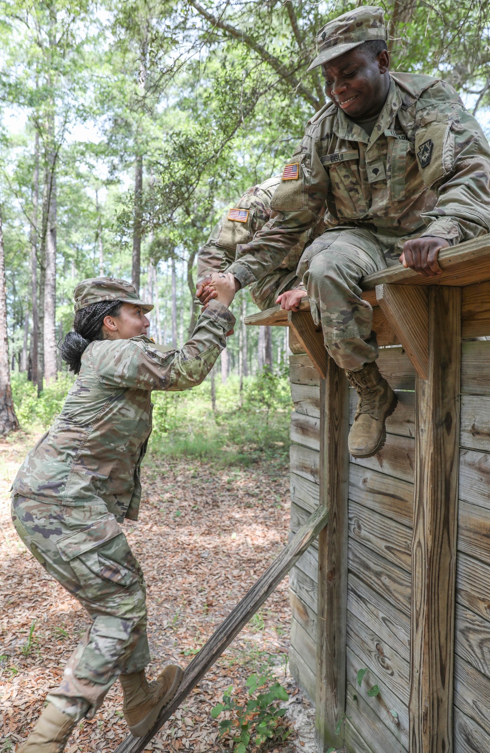 213th Soldiers Tackle Leadership Reaction Course