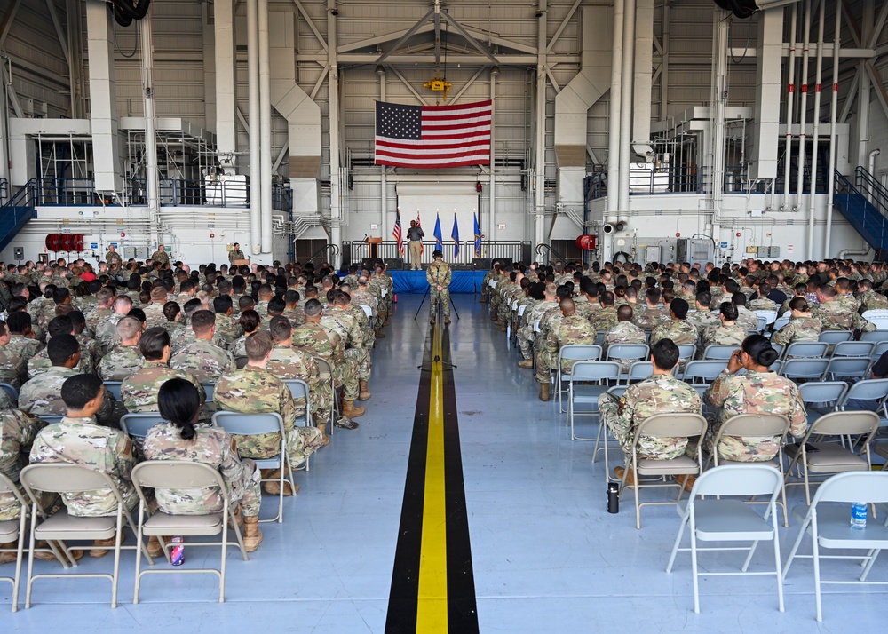 Retired Chief Master Sgt. of the Air Force #18 Visits Team Hickam