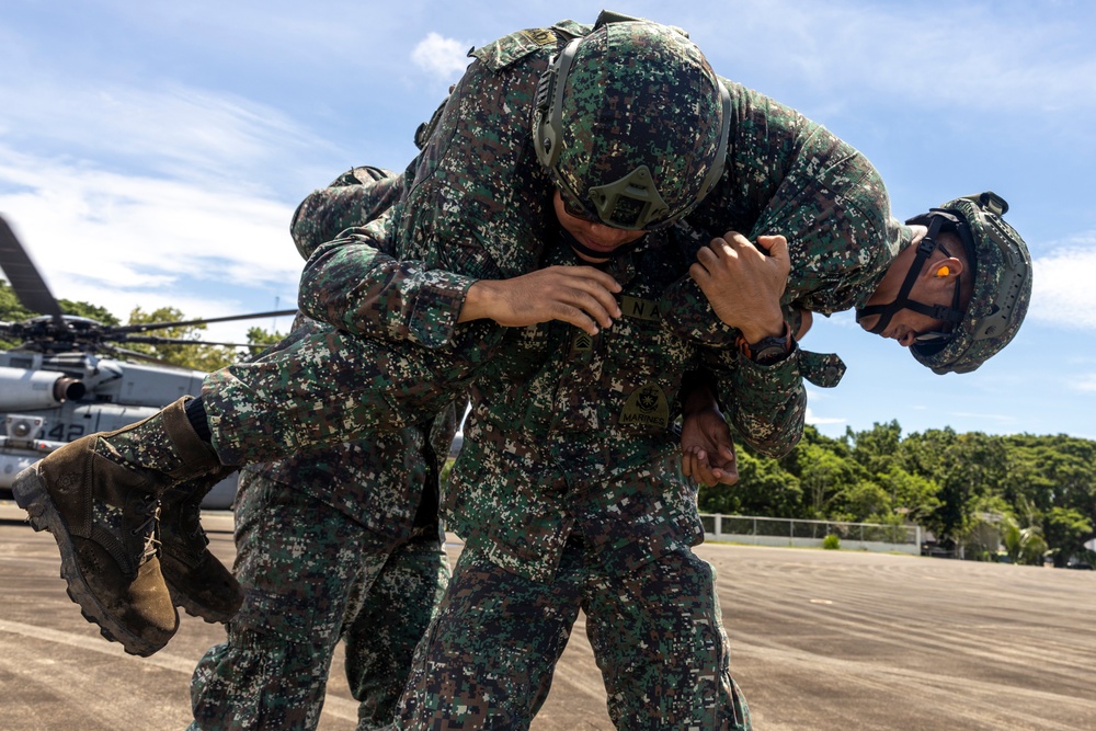 Medical Care in the Air | Philippine Marines, Airmen, and U.S. Navy Sailors practice CASEVAC drills