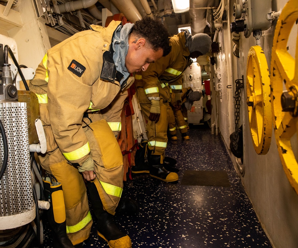 USS Robert Smalls (CG 62) Conducts General Quarters Drill