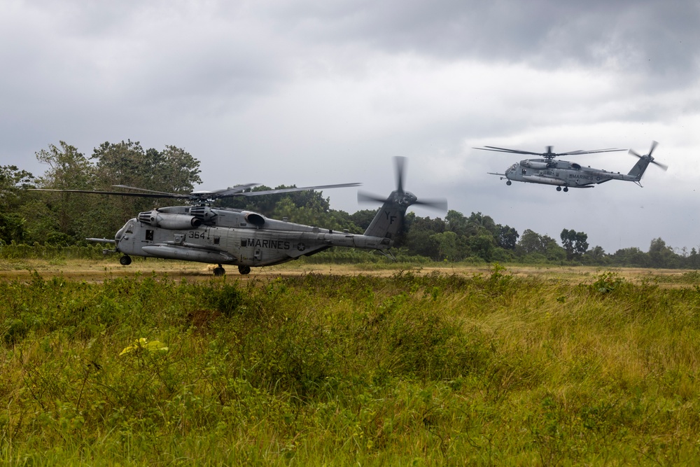 DVIDS - Images - U.S. and Philippine Marines Conduct Notional Airfield ...