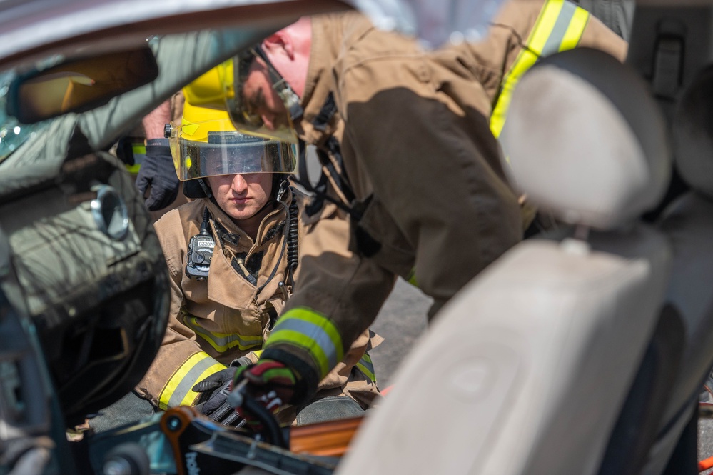 134th firefighters train with Marine firefighters in Oahu