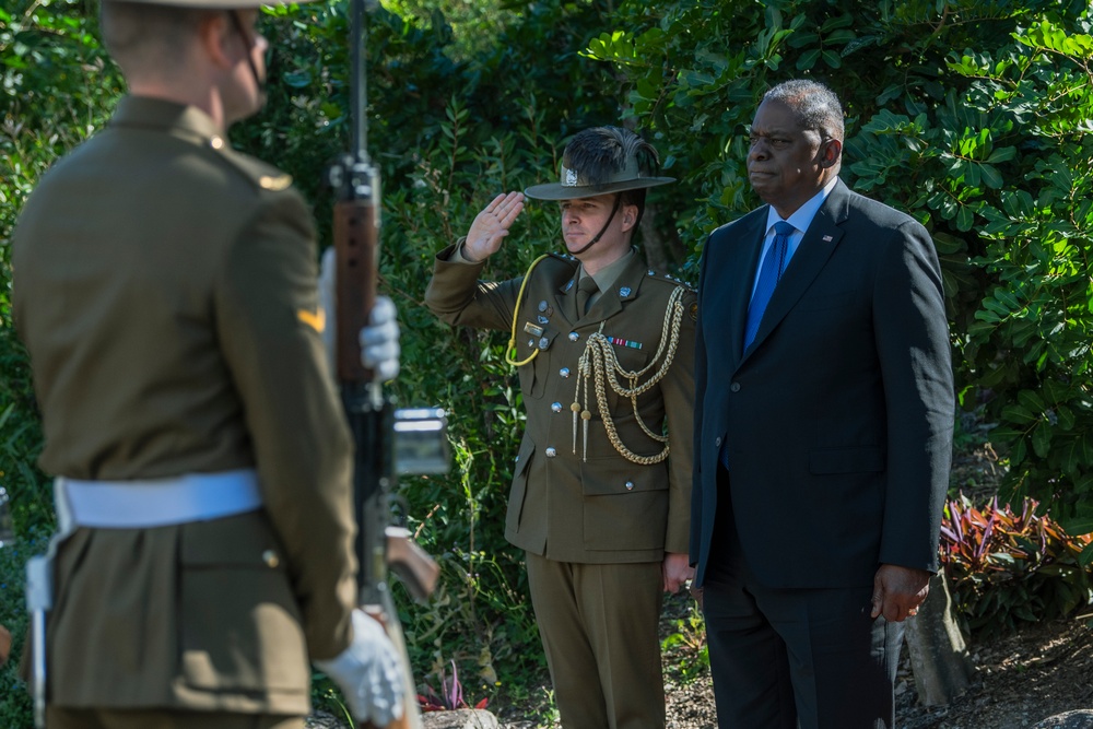 SECDEF Visits Brisbane, Australia