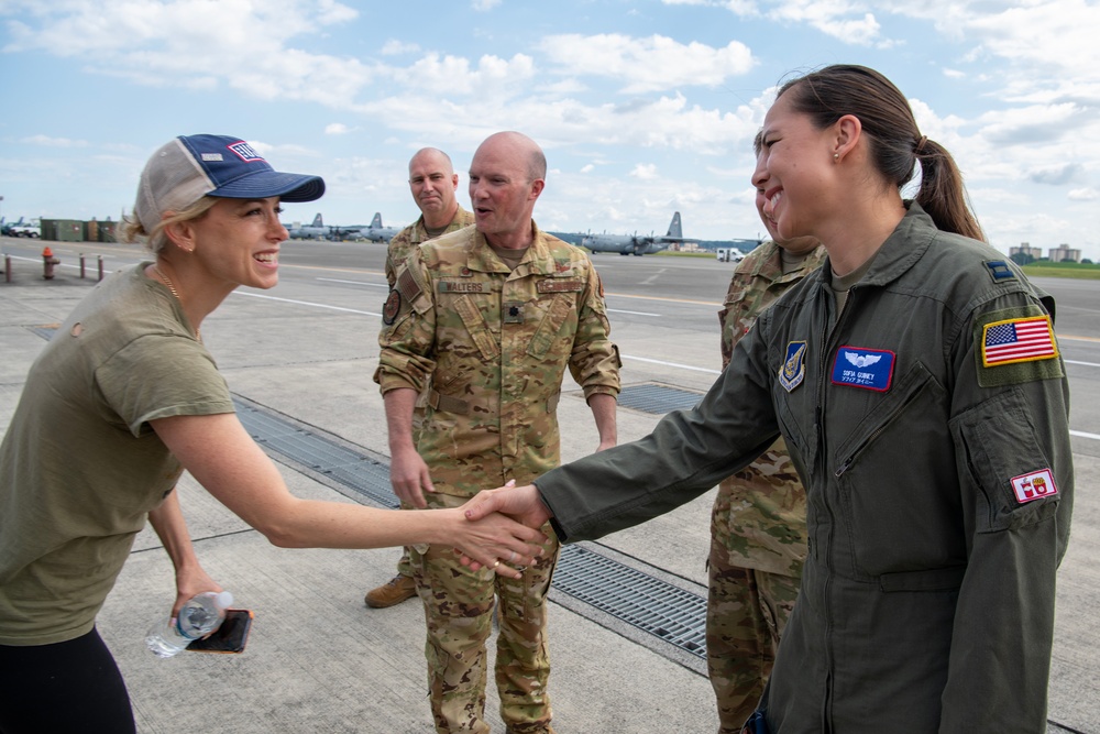 Comedian Iliza Shlesinger visits Yokota