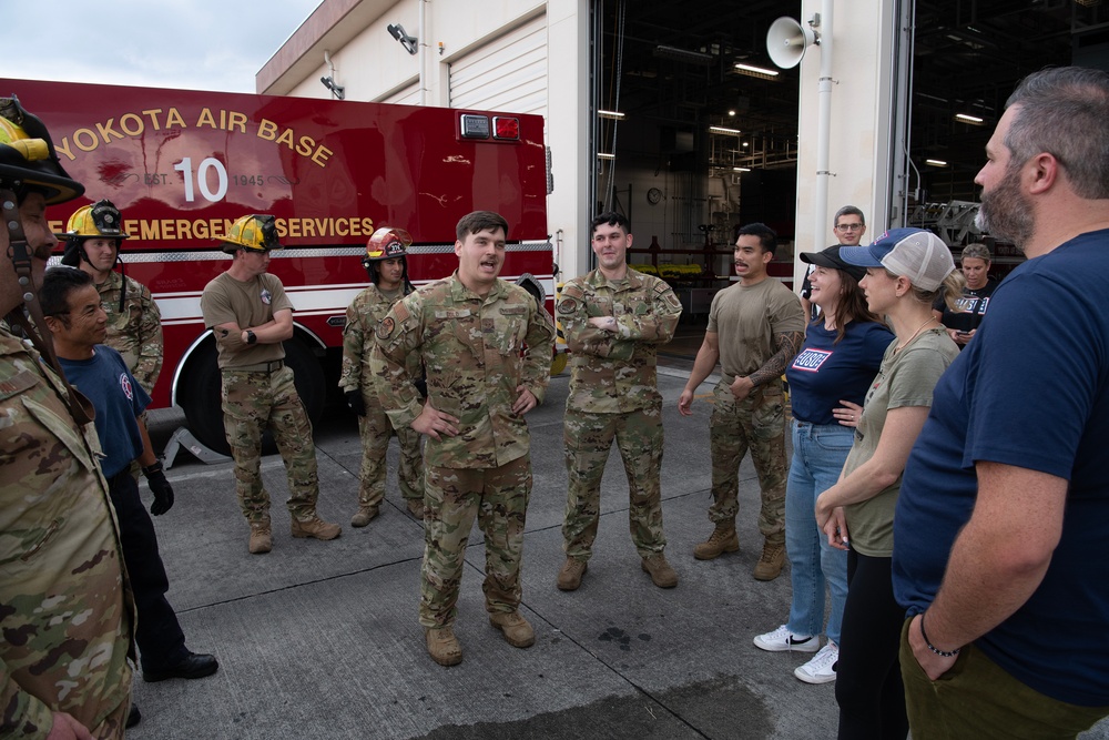 Comedian Iliza Shlesinger visits Yokota