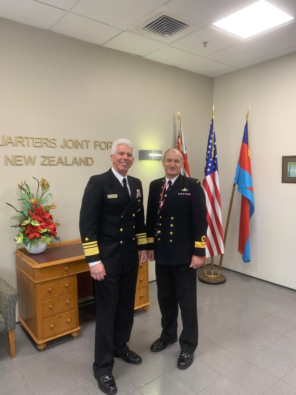 Commander, U.S. 7th Fleet meets with Royal New Zealand Navy Maritime Component Commander