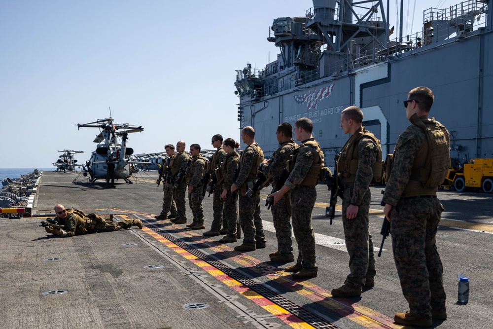 26th MEU Marines conduct weapon familiarization drills aboard USS Bataan