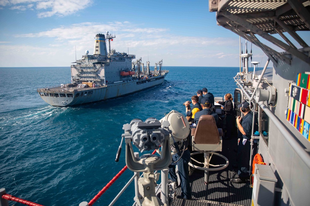 USS Antietam (CG 54) Approaches USNS Rappahannock (T-AO 204) Before RAS