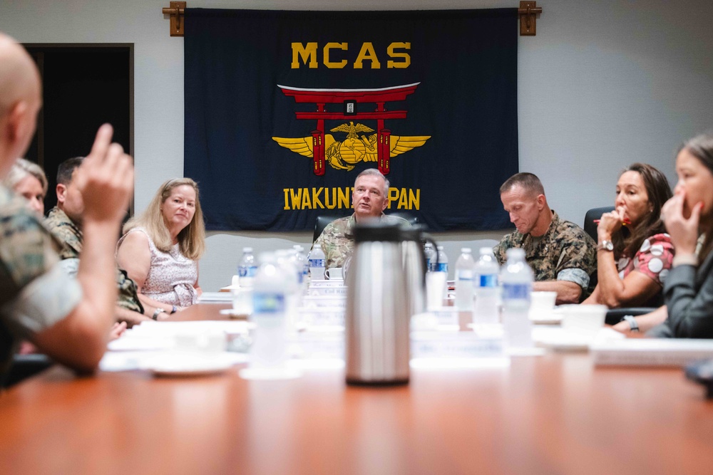 Commander of U.S. Forces Japan visits Marine Corps Air Station Iwakuni to discuss quality of life