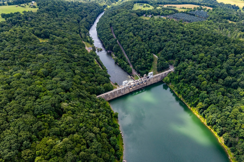 Helicopter flight over Pittsburgh District locks, dams, reservoirs