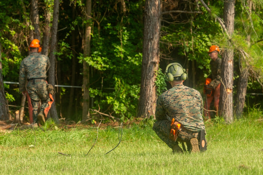 MWSS-273 conducts tree felling operations at MCAS Beaufort