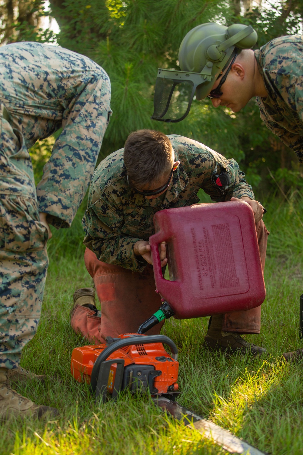 MWSS-273 conducts tree felling operations at MCAS Beaufort