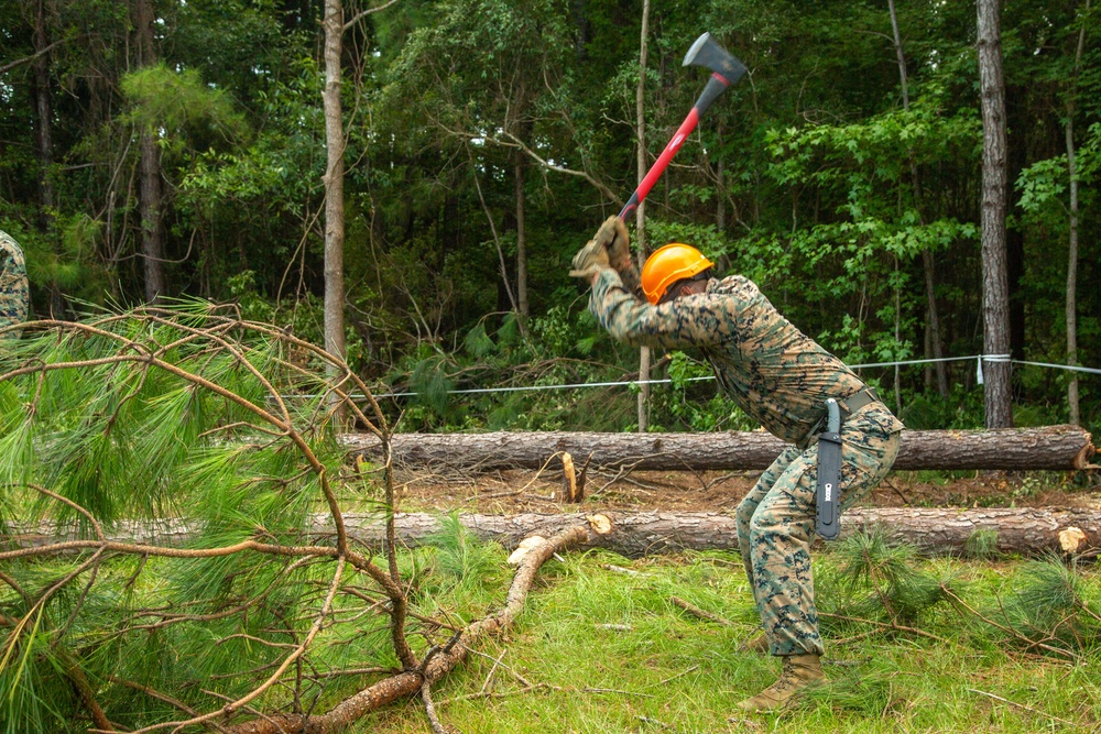MWSS-273 conducts tree felling operations at MCAS Beaufort