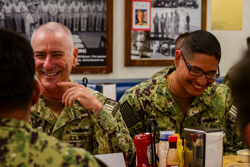 Vice Adm. Kitchener tours USS Spruance (DDG 111)