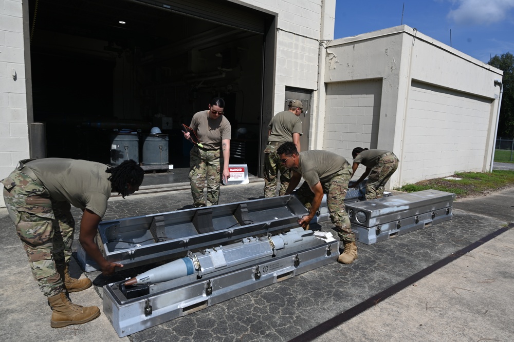 4th MUNS Airmen conduct routine operations