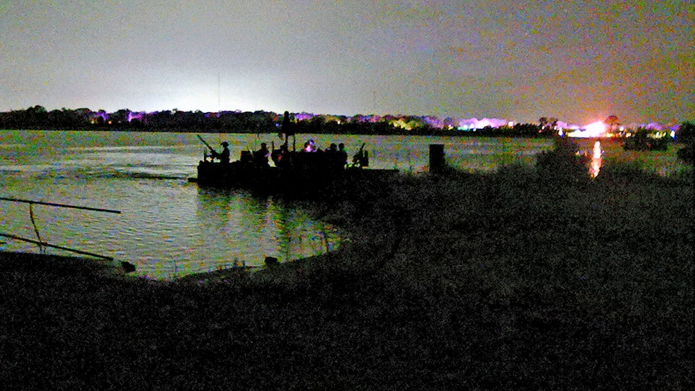 Marine Raiders conduct nighttime amphibious assault during Exercise Raven