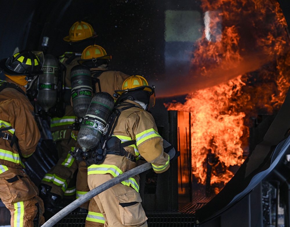 132d Wing firefighters conduct aircraft fire training