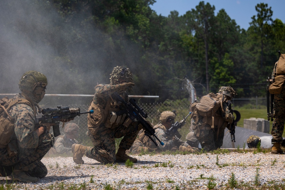 MARFORRES battalion conducts raid training during Exercise Raven