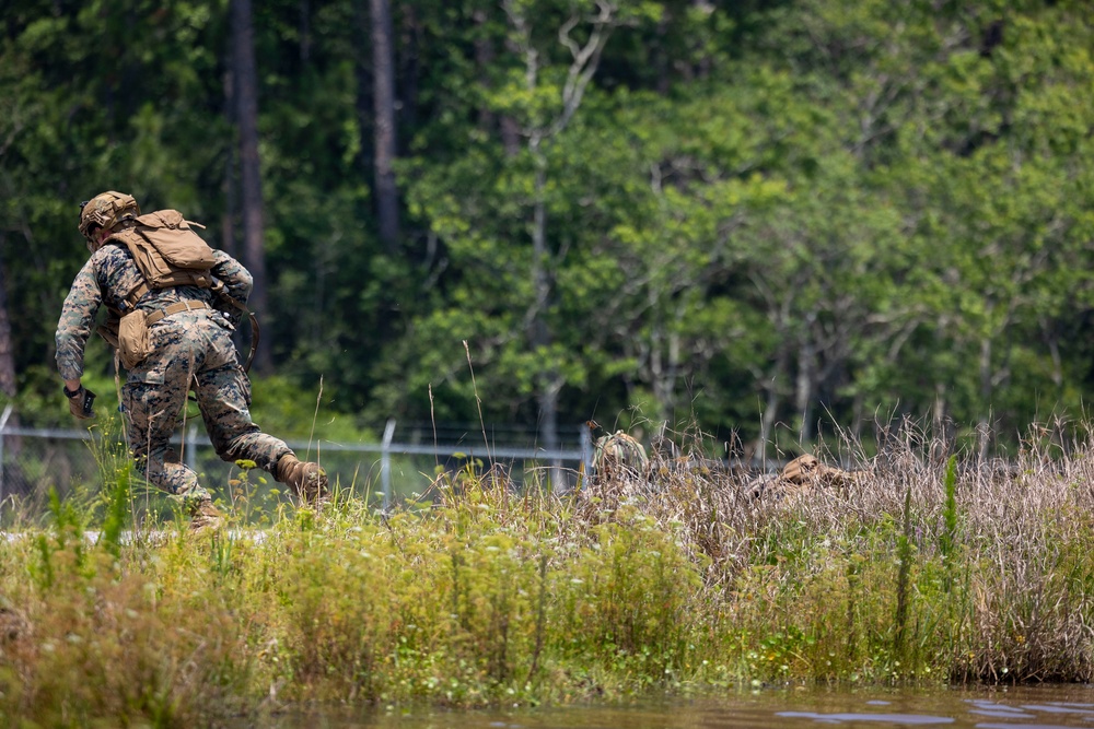 MARFORRES battalion conducts raid training during Exercise Raven