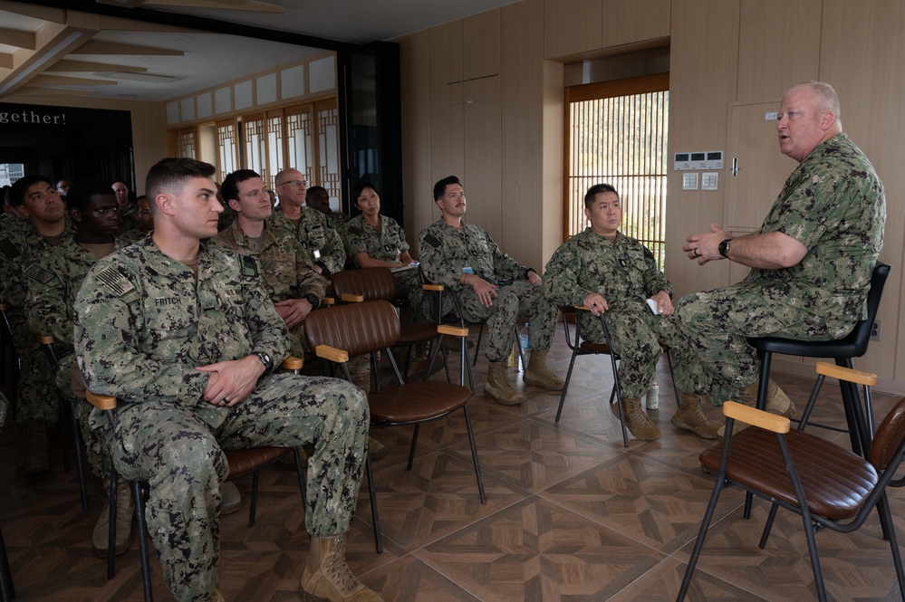 MCPON Honea Visits 7th Fleet