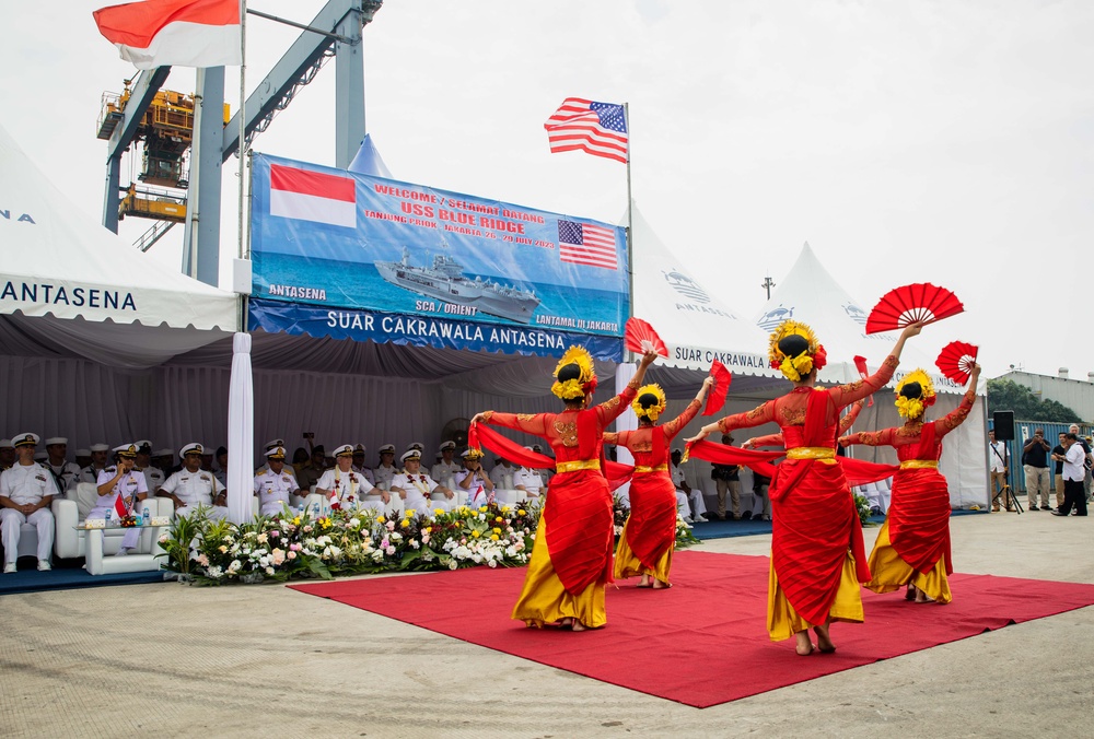 Commander, U.S. 7th Fleet Visits Jakarta, Indonesia