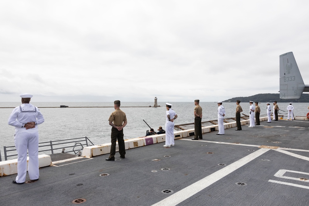 Man the Rails, U.S. Marines and Sailors arrive in Plymouth, UK