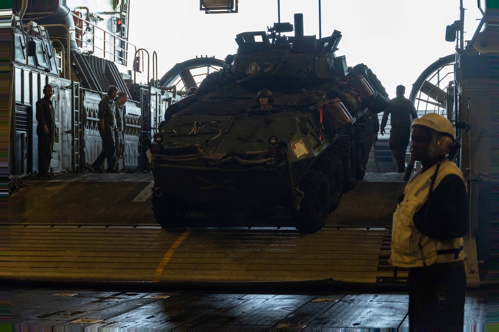 The BAT ARG/26th MEU(SOC) Cross-Decks At-Sea to Prepare for Distributed Operations