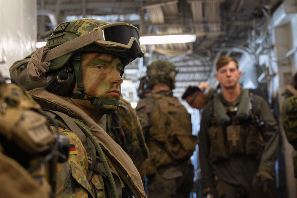 Talisman Sabre 23 Bilateral airfield seizure with Marines, German sailors