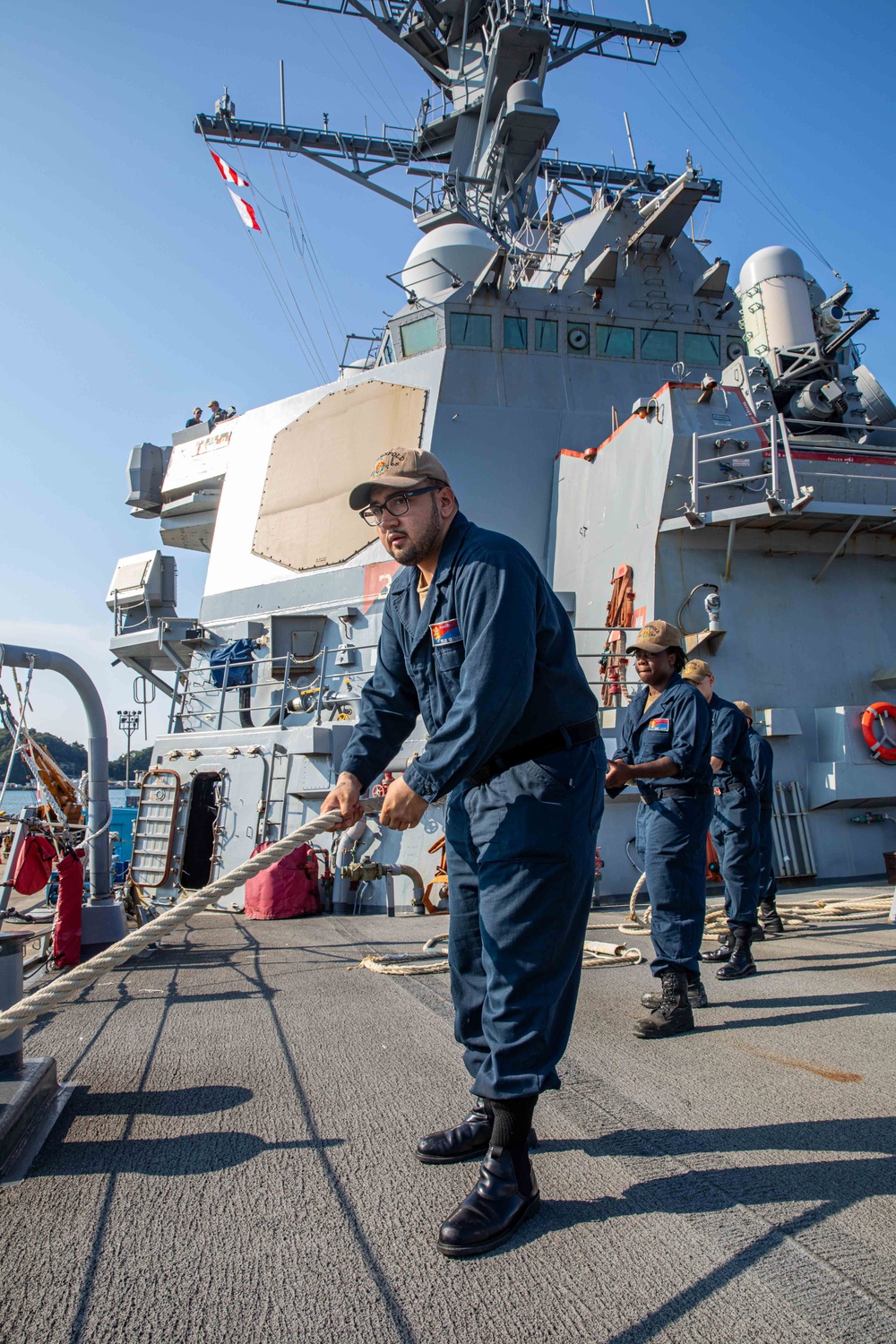 USS Benfold Conducts a Sea-and-anchor Detail